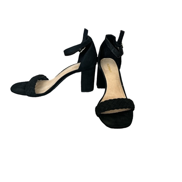 Old navy black chunky heels - Picture 2 of 3